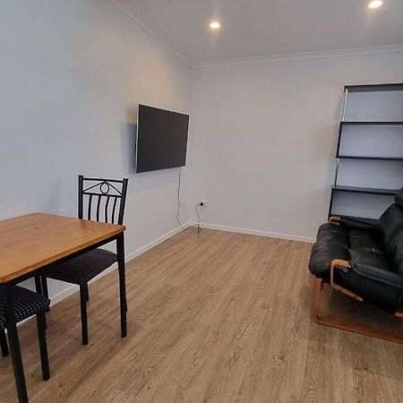 Modern 1 Bedroom Studio Free Parking Close To Cbd Burnie Extérieur photo